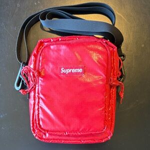 Supreme SS17 Messenger Bag -Authentic- Excellent condition